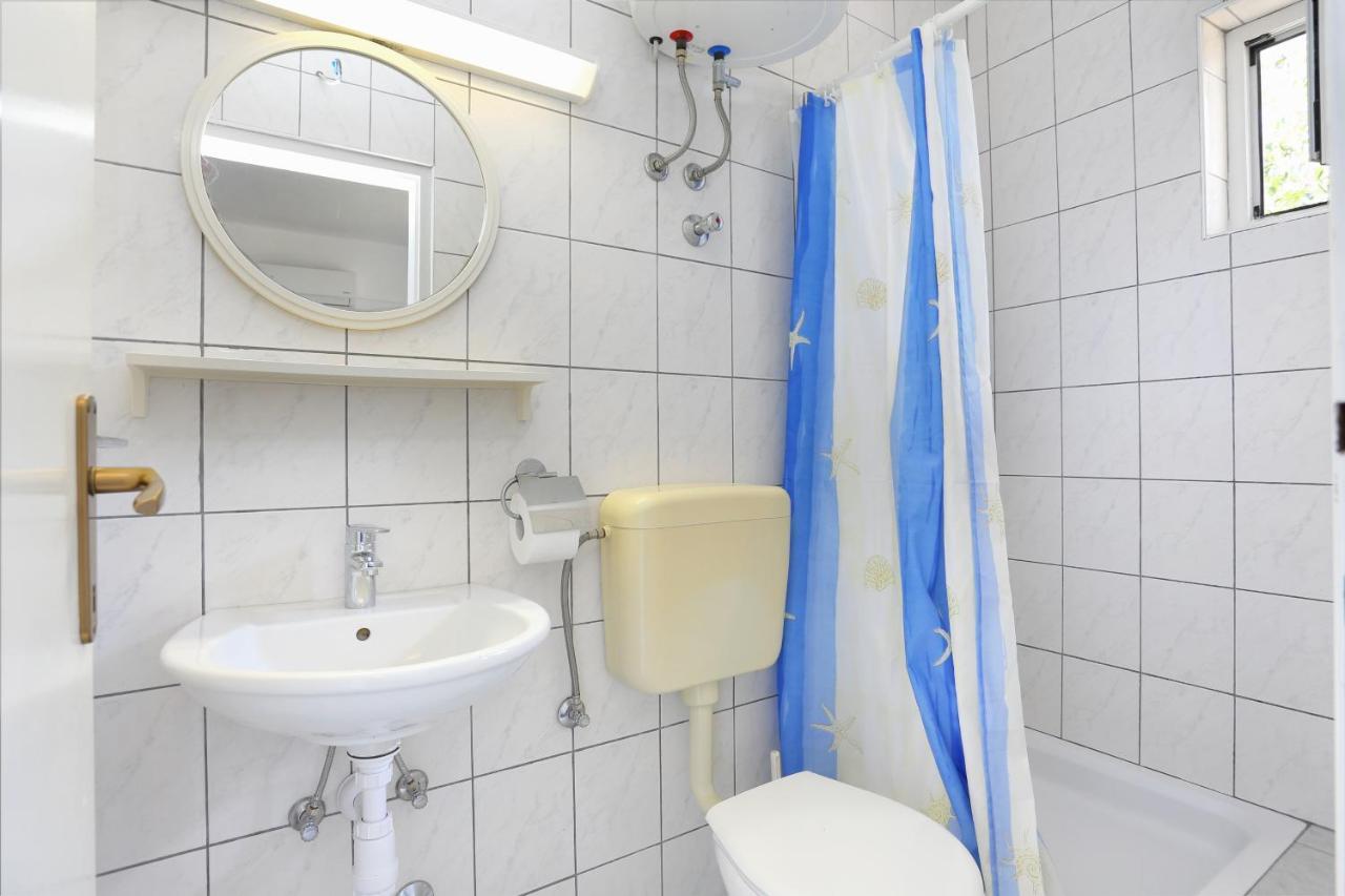 Studio Tucepi 6695E Luaran gambar